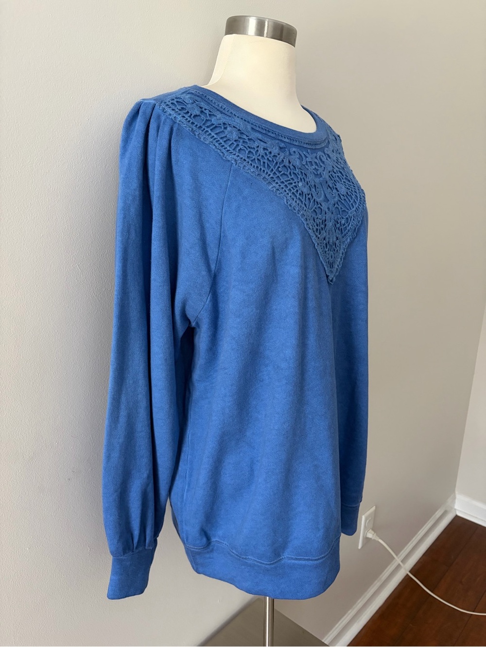 Democracy Relaxed Blue Pullover Sweatshirt Crochet Yoke 1X Boho Chic Cottagecore - Picture 4 of 10